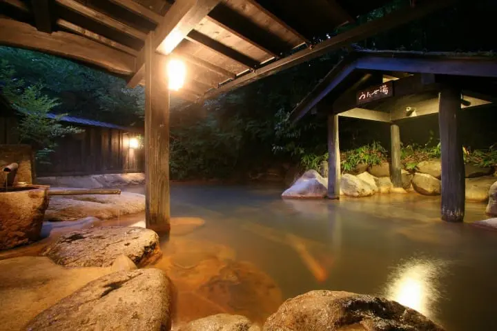 【熊本県】黒川温泉で多彩な露天風呂を満喫しよう！～日帰り温泉、旅館情報、アクセスなど