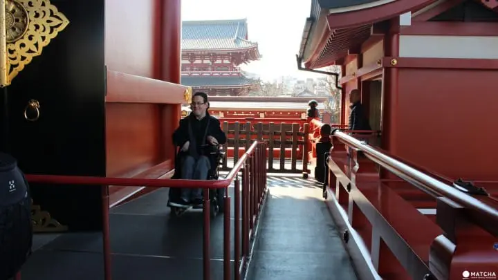 バリアフリーツアー　浅草寺本堂