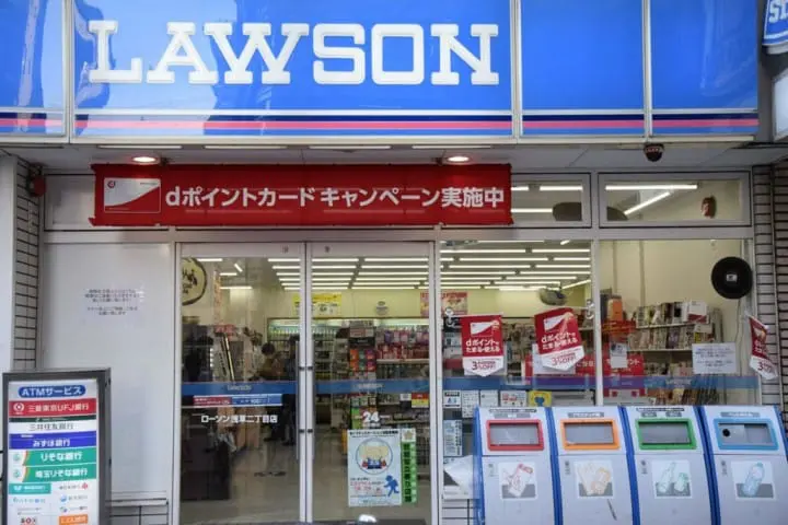 Eating at a Japanese Convenience Store