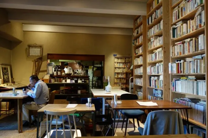 日本近代文學館咖啡內觀