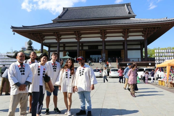 【西新井】花のお寺西新井大師の「花まつり」で神輿擔ぎに挑戦！