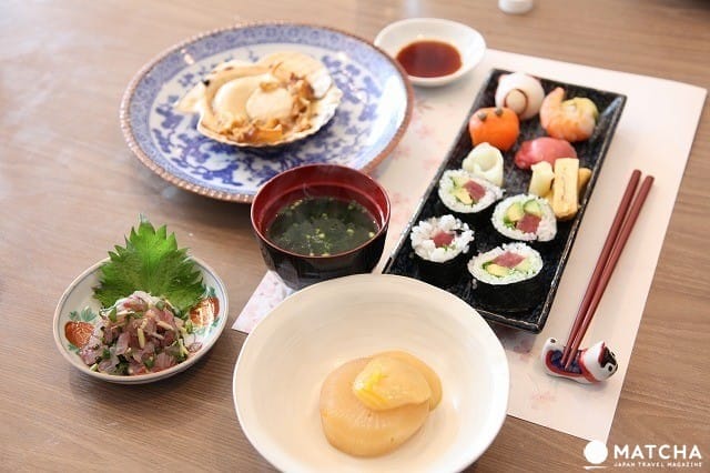 Yuk Belajar Mengenal Tata Krama Unik Jepang saat Makan!