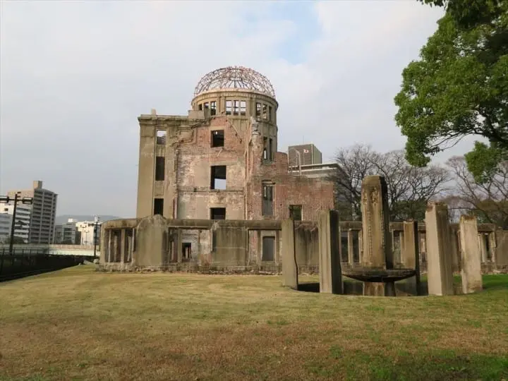 日本の雨期「梅雨」のシーズン