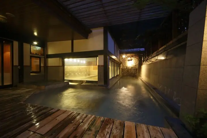 1300年の歴史ある名湯！佐賀県・武雄温泉の基本情報まとめ～アクセス、オススメ旅館、楽しむポイントなど～