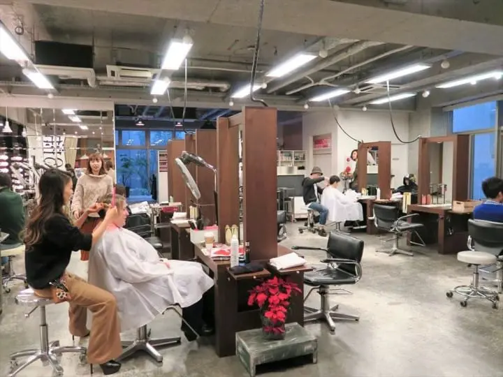 Total Beauty Care: Beauty Salons And Cosmetics Found Only In Japan