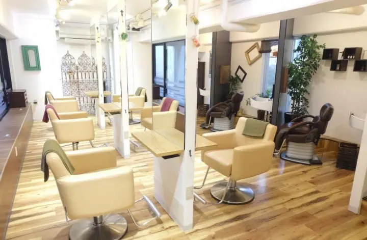 Total Beauty Care: Beauty Salons And Cosmetics Found Only In Japan