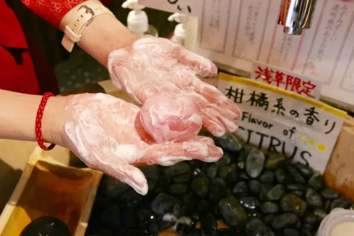 Total Beauty Care: Beauty Salons And Cosmetics Found Only In Japan