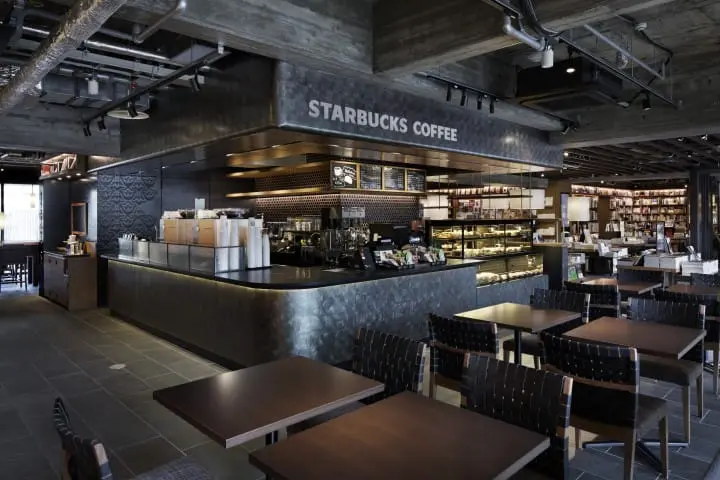岡崎蔦屋 星巴克
