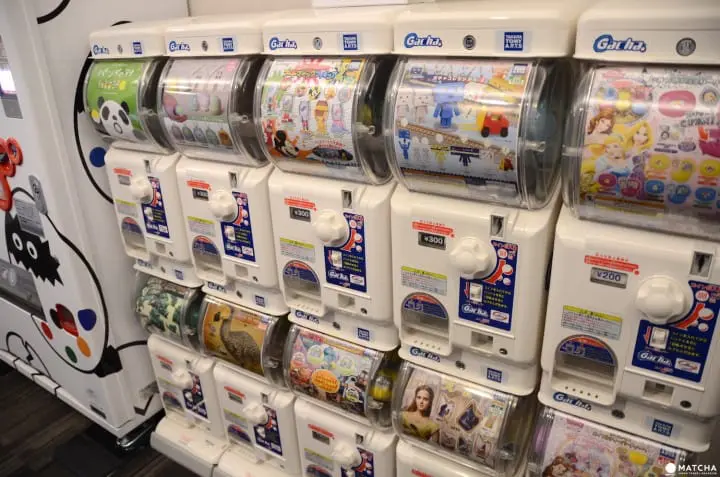 恐竜がお出迎え！ロボットだらけの『変なホテル』