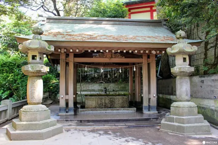 江島神社　手水舎
