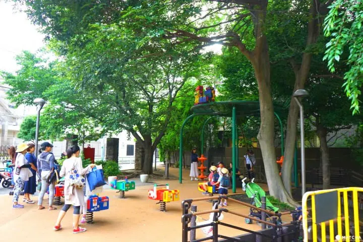 Sakurazaka Park: The Robot Themed Park in Roppongi