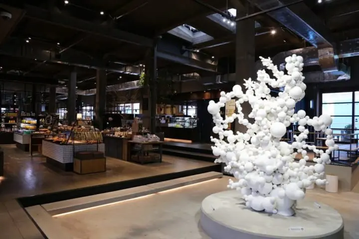 海天與島風為伴，舊倉庫再造的瀨戶內海單車聖地：ONOMICHI U2