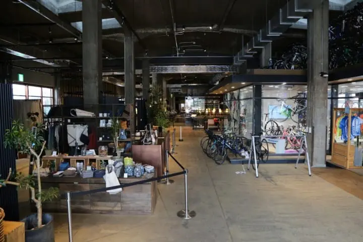 海天與島風為伴，舊倉庫再造的瀨戶內海單車聖地：ONOMICHI U2