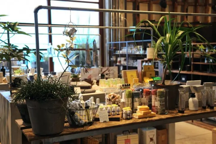 海天與島風為伴，舊倉庫再造的瀨戶內海單車聖地：ONOMICHI U2