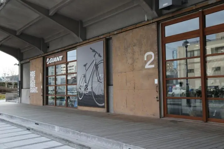 海天與島風為伴，舊倉庫再造的瀨戶內海單車聖地：ONOMICHI U2