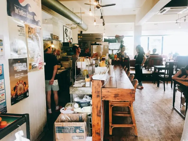 【冲绳必吃】号称冲绳第一『汉堡』专卖店Captain Kangaroo！超厚美味巨霸汉堡