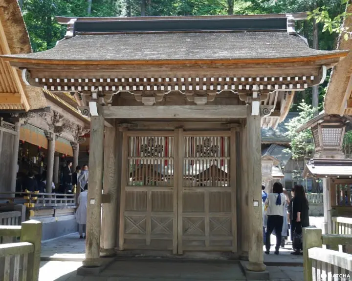 诹访大社上社本宫四脚门