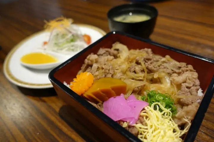 เดินทางไปกลับจากโตเกียวในวันเดียว : หย่อนใจไปกับศาลเจ้าคาชิมะจินกูและงานดอกไอริสที่อิตะโคะ