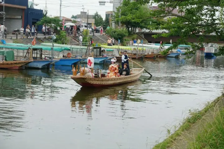 เดินทางไปกลับจากโตเกียวในวันเดียว : หย่อนใจไปกับศาลเจ้าคาชิมะจินกูและงานดอกไอริสที่อิตะโคะ