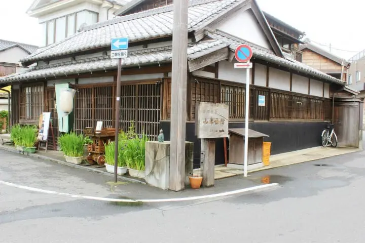 ทริปเที่ยวไปเช้าเย็นกลับจากโตเกียว - ชมเมืองซาวาระเมืองเก่าของญี่ปุ่น และ เทศกาลดอกอายาเมะที่อิตะโคะ