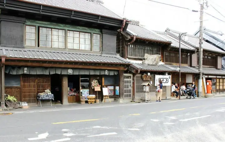 ทริปเที่ยวไปเช้าเย็นกลับจากโตเกียว - ชมเมืองซาวาระเมืองเก่าของญี่ปุ่น และ เทศกาลดอกอายาเมะที่อิตะโคะ