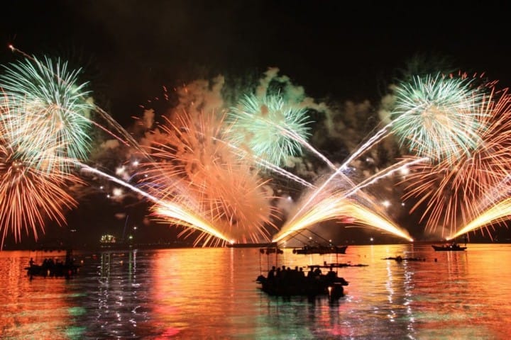 全攻略海上花火「五選」!海+花火=無敵美景