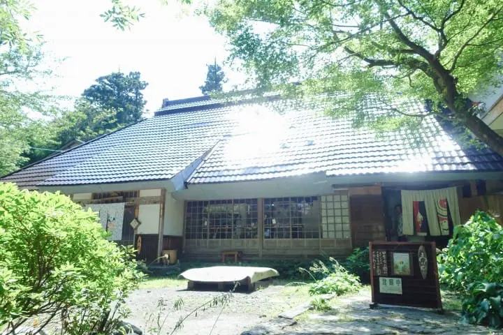 鸟取大山 三百年建筑中的田舍Cafe