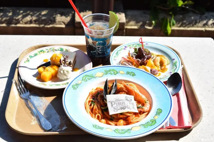 「スペシャルセット」(税込2,180日元)