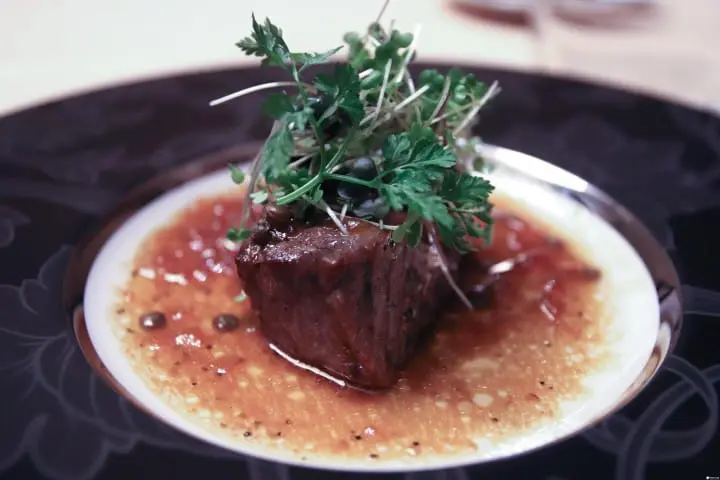 【香川】座擁高松市街美景 喜代美山莊花樹海