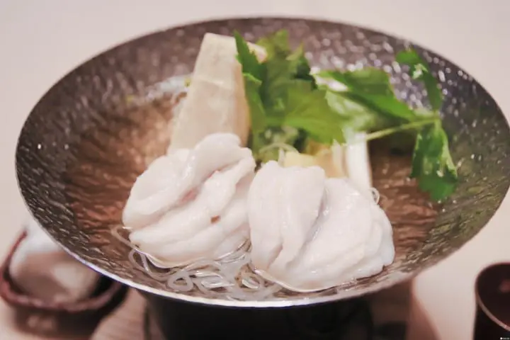 【香川】座擁高松市街美景 喜代美山莊花樹海