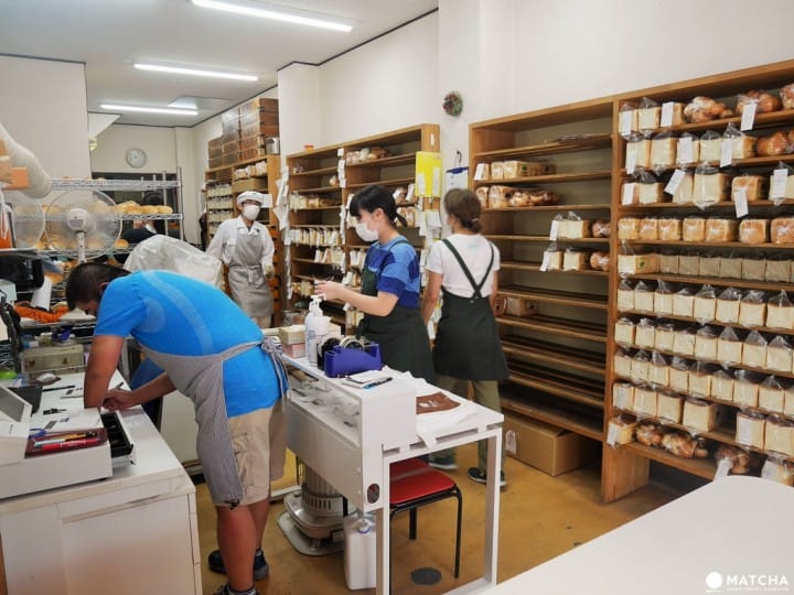 飄香75年,傳承四代的單純好味道,淺草下町手作麵包店「Pelican」