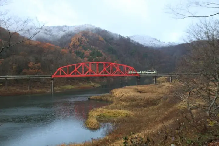 由雪而來的新生，絕景鐵路、溫泉雪燈的岩手西和賀町