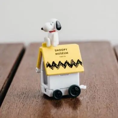 六本木史奴比博物館「史奴比的派對！」活動，推出超可愛史奴比冰品，等你一起來尋寶。