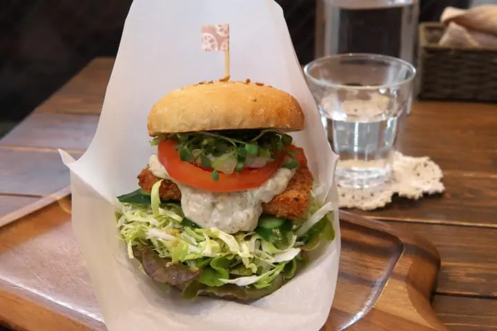 旅行中也能吃美味素食！東京乃木坂 有機素食漢堡 Vegan to go