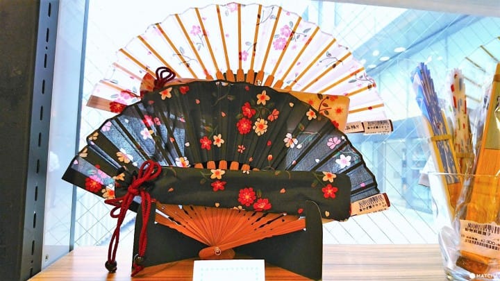 にっぽんCHACHACHA、扇子