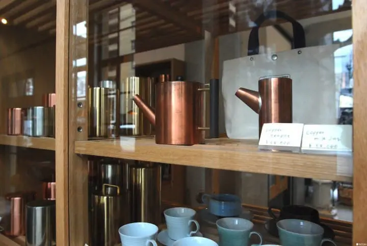 【Kaikado Café 】京都市電舊車庫遇見茶筒老舖 傳遞職人態度的開化堂咖啡