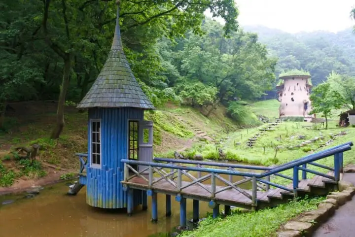 Let Your Inner Child Wonder At Fantasy-Like Spots All Across Japan!