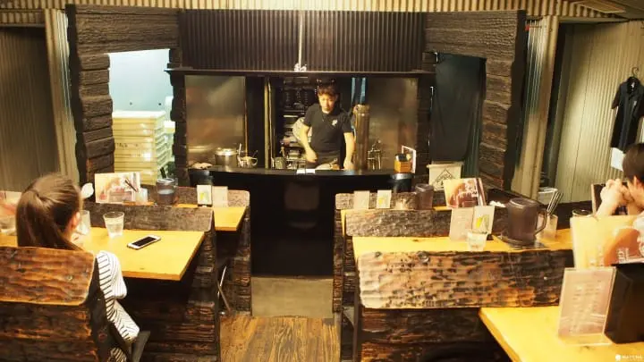 【福岡】在劇場裡吃拉麵！「麵劇場-玄瑛」