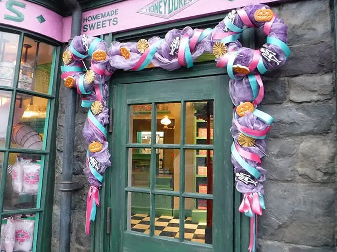 疾疾，护法现身！一起踏入环球影城“哈利波特魔法万圣夜”