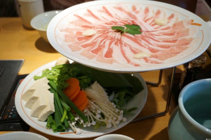 九州鹿兒島美食吃什麼 黑豚肉涮涮鍋 黑薩摩雞肉錯過太可惜 Matcha 日本線上旅遊觀光雜誌