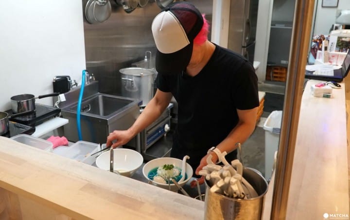 Kipposhi - The Worlds Only Blue Ramen In Tokyo