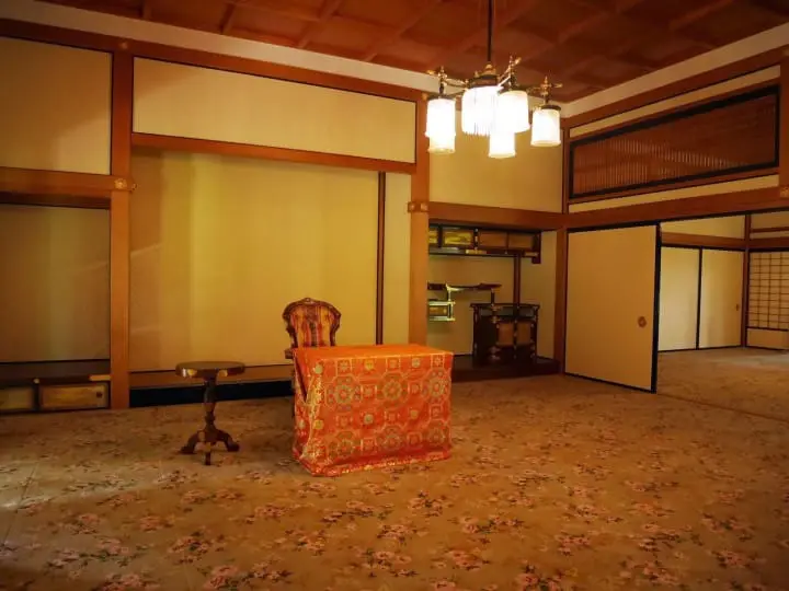 นิกโก้ไม่ได้มีแค่วัด! ชมธรรมชาติสวยงามและประวัติศาสตร์รอบทะเลสาบชูเซนจิกับน้ำตกเคะกง