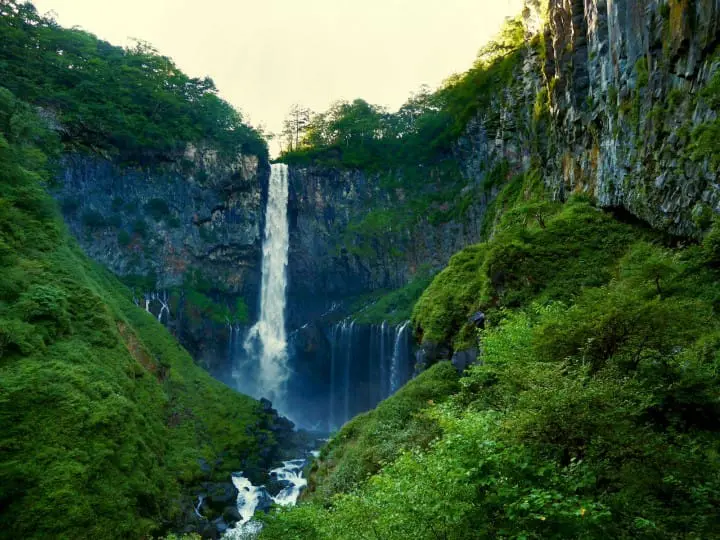 นิกโก้ไม่ได้มีแค่วัด! ชมธรรมชาติสวยงามและประวัติศาสตร์รอบทะเลสาบชูเซนจิกับน้ำตกเคะกง