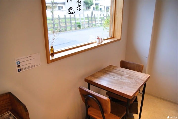 若者にもおすすめ!和菓子屋「まほろ堂蒼月」のモダンな空間で季節の和菓子をどうぞ