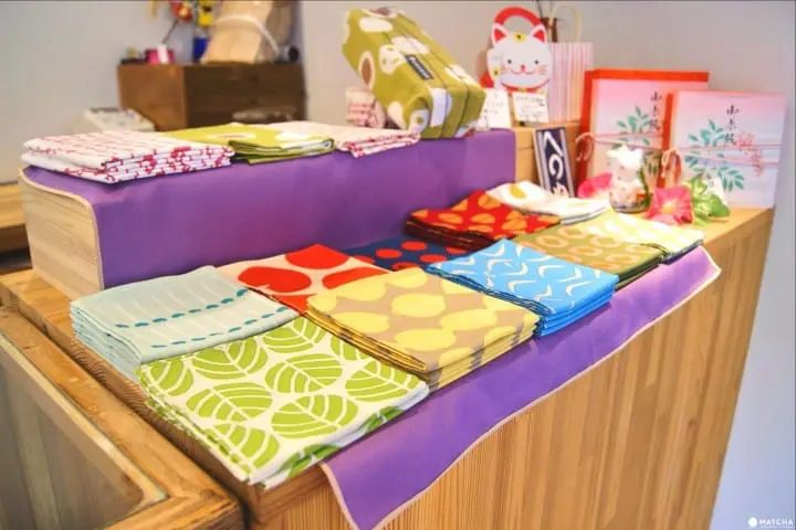 Enjoy Seasonal Wagashi at the Modern Mahorodo Sogetsu