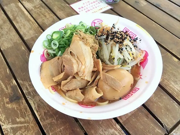 女孩們來「拉麵女子博覽會」大口吃拉麵　