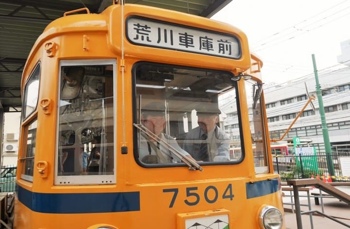 與叮叮作響的路面電車荒川線,進入東京下町老時光