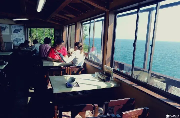 ENOSHIMA IN A DAY: TAKE THE ROAD LESS TRAVELED