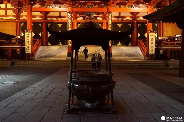 Sensoji At Night - Experience The Oldest Temple In Tokyo In A Different Light