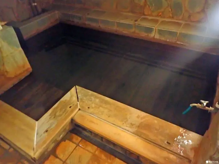 素泊まり宿併設！別府「駅前高等温泉」は、洋館みたいなかわいい共同浴場